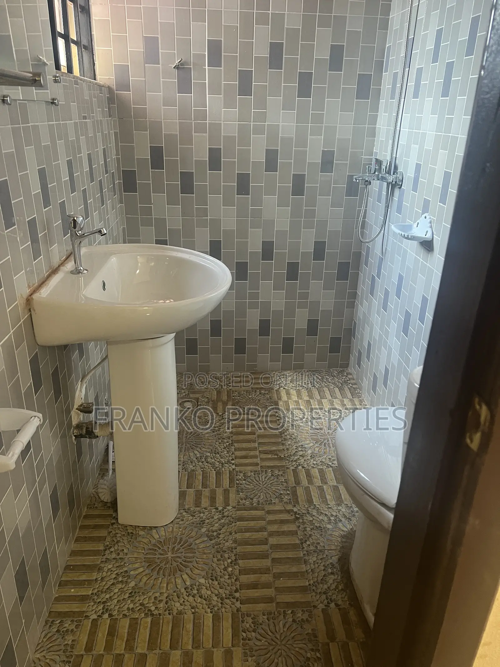 2bdrm Apartment in Franko Properties, Lake Side Estate for rent