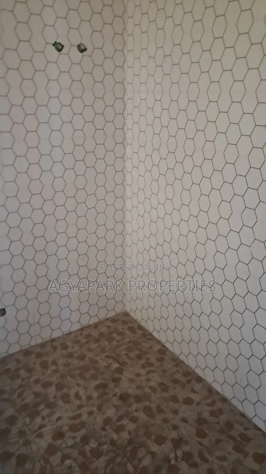 3bdrm Apartment in Saint John'S, Mile 7 for rent
