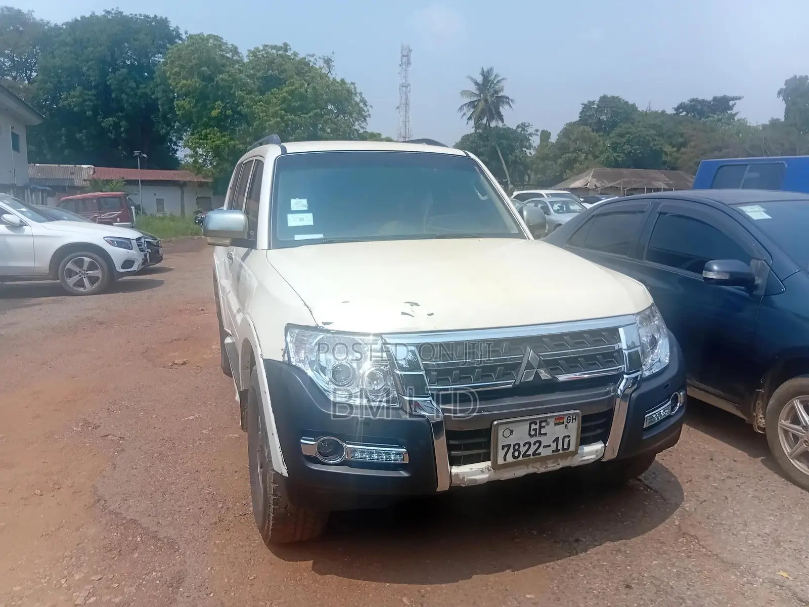 Mitsubishi Pajero 2010 White