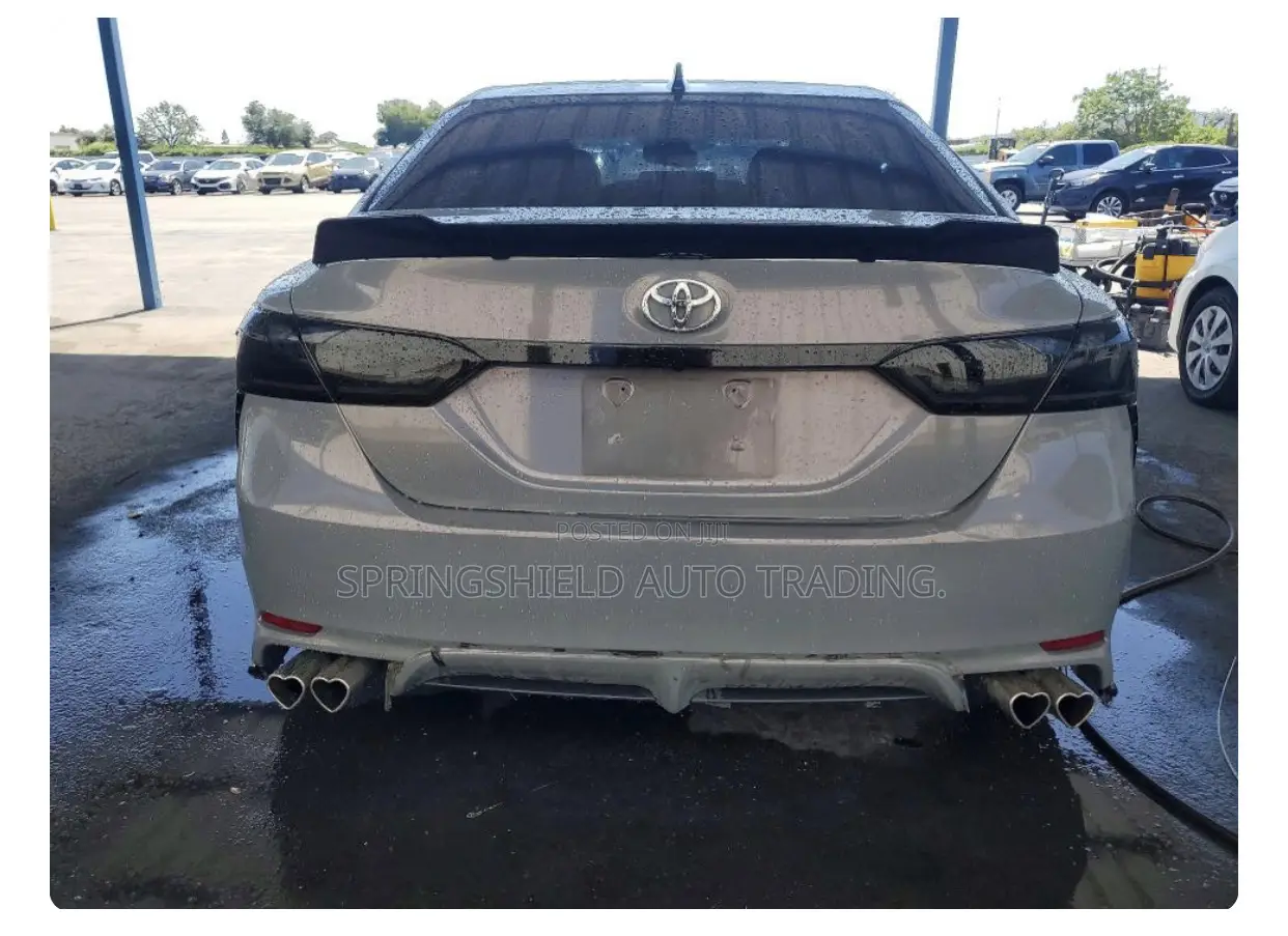 Toyota Camry 2021 Gray