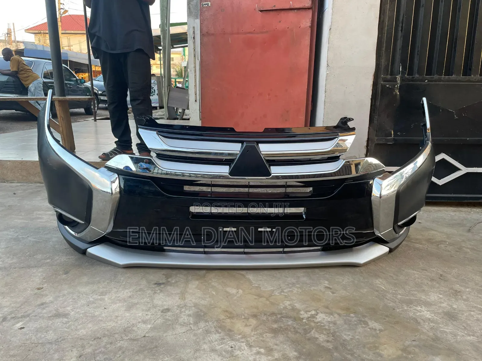 Outlander 2016 - 18 Complete Front Bumper