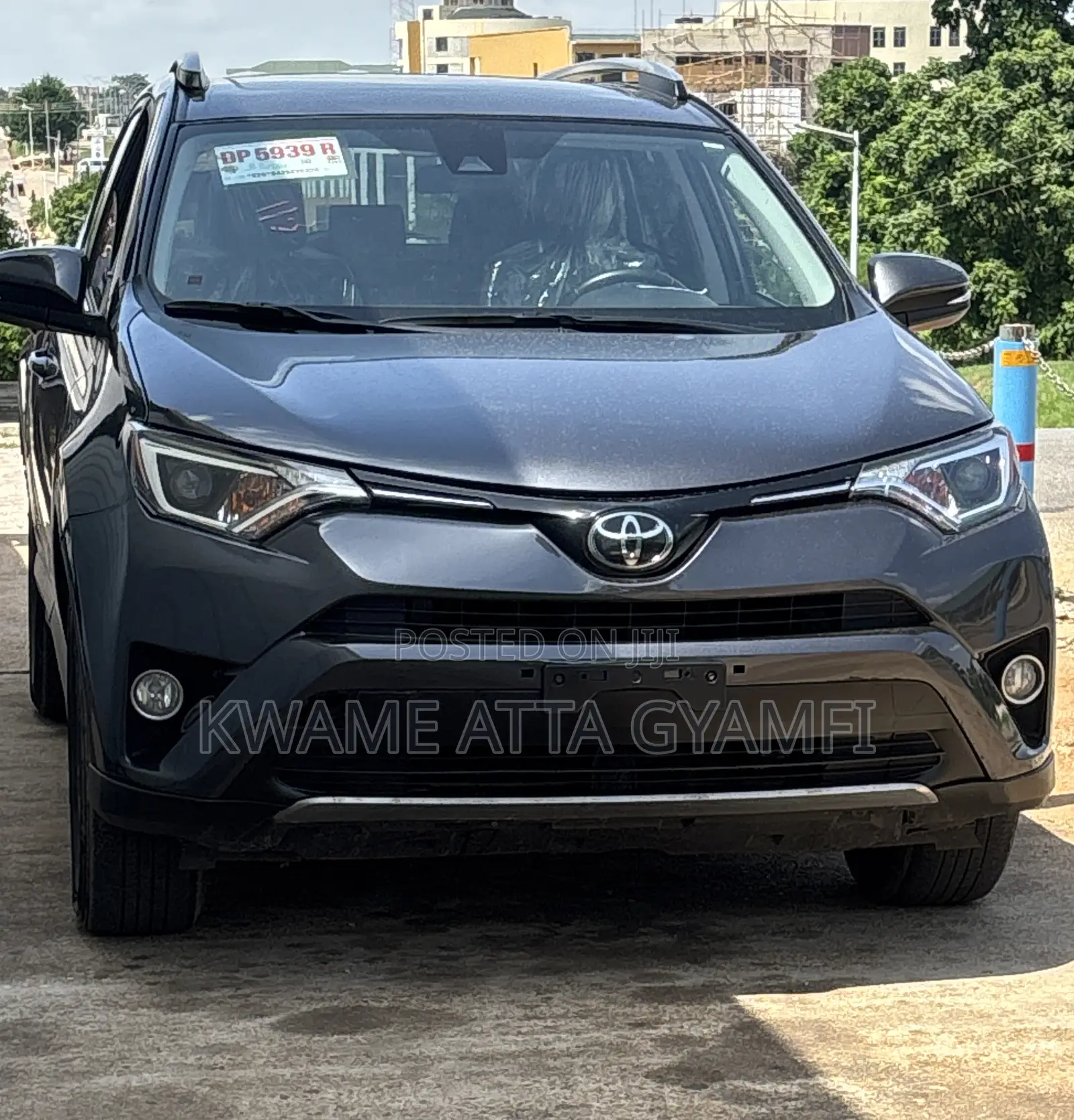 Toyota RAV4 XLE 4dr SUV AWD (2.5L 4cyl 6A) 2018 Gray
