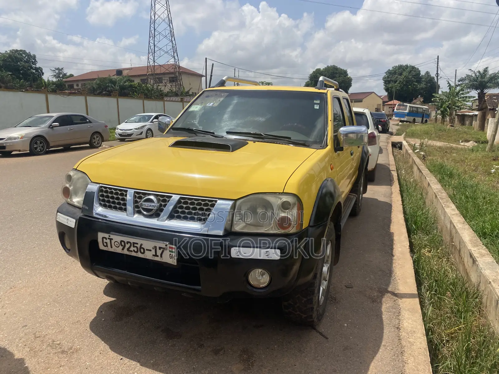 Nissan Hardbody 2017 Yellow