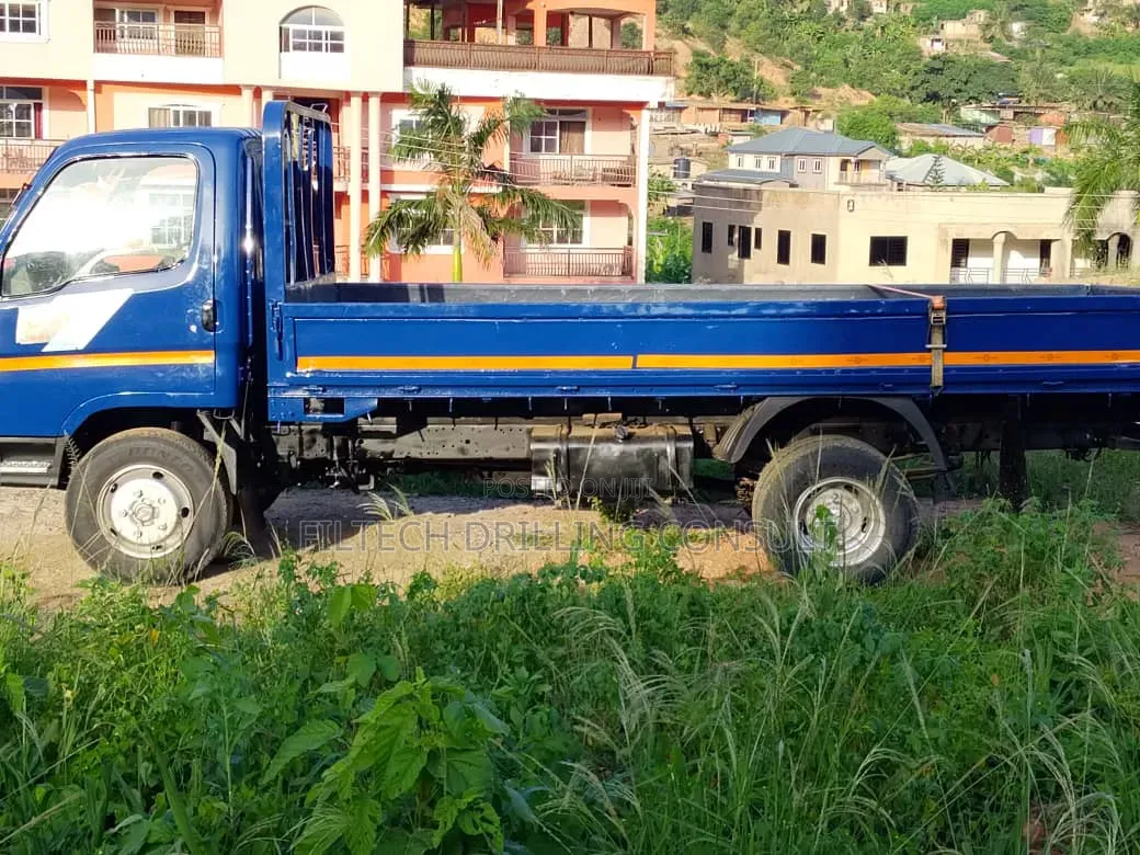 Hyundai Mighty 2