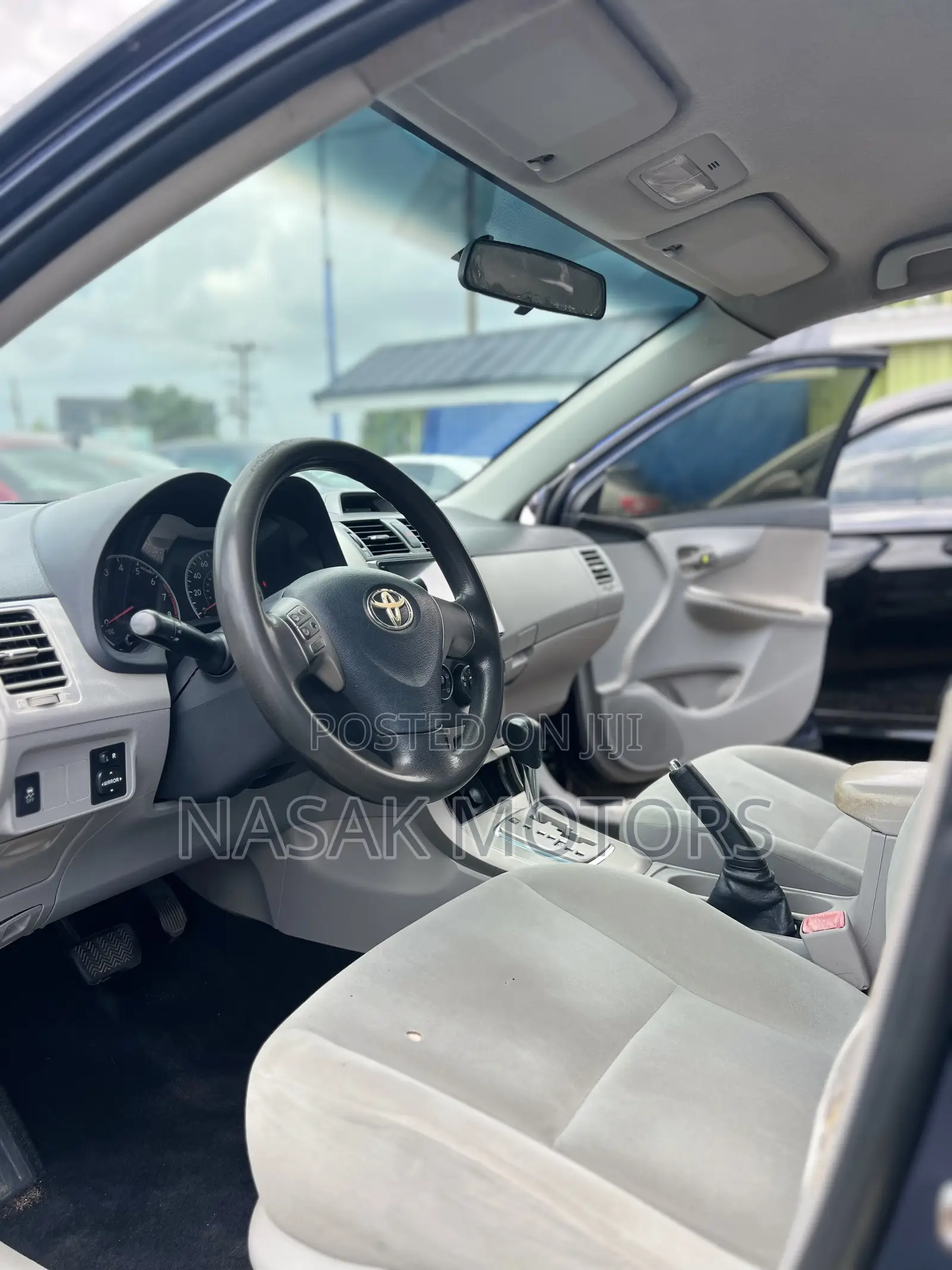 Toyota Corolla LE 4dr Sedan (1.8L 4cyl 4A) 2013 Blue