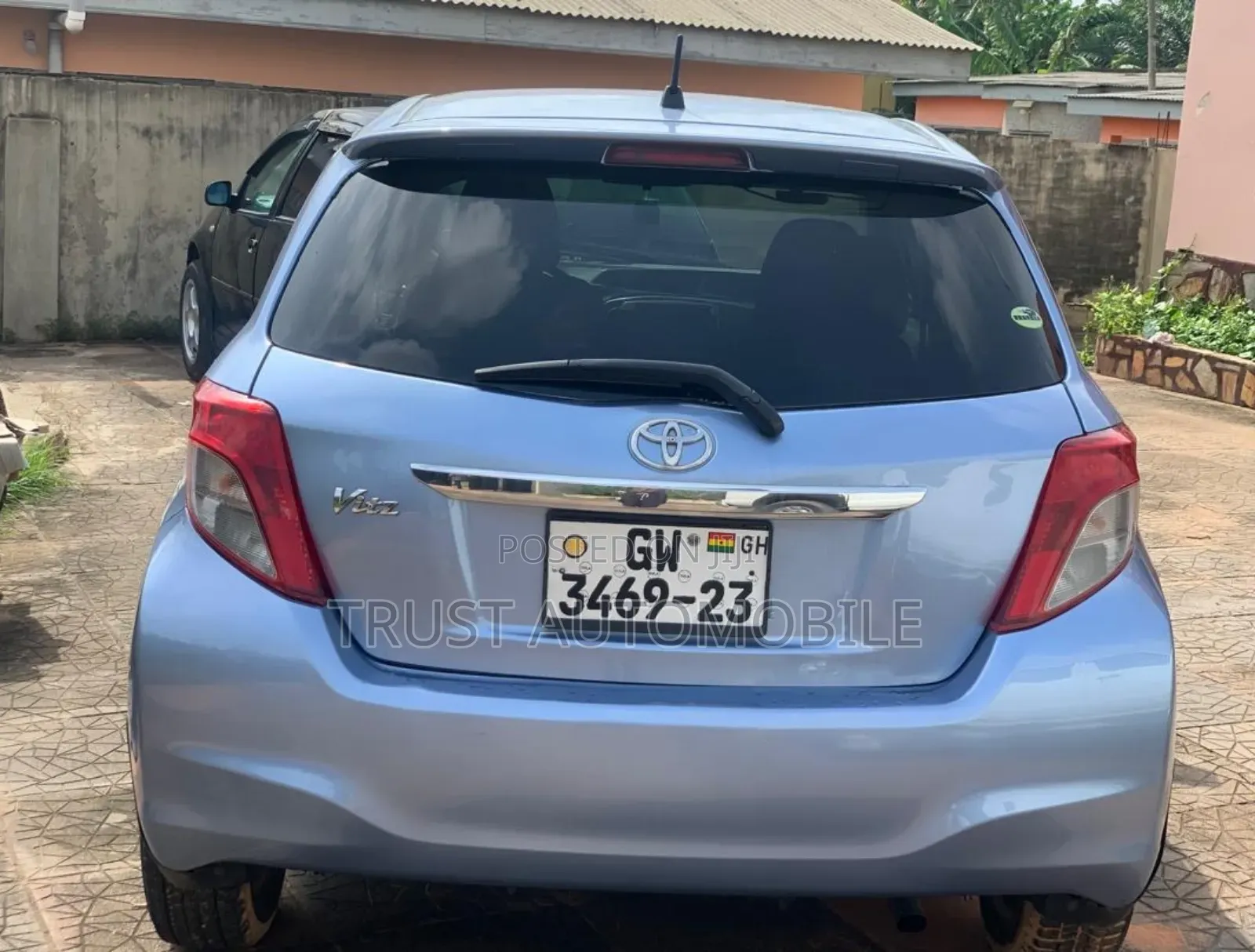 Toyota Vitz 1.3 FWD 5dr 2013 Blue