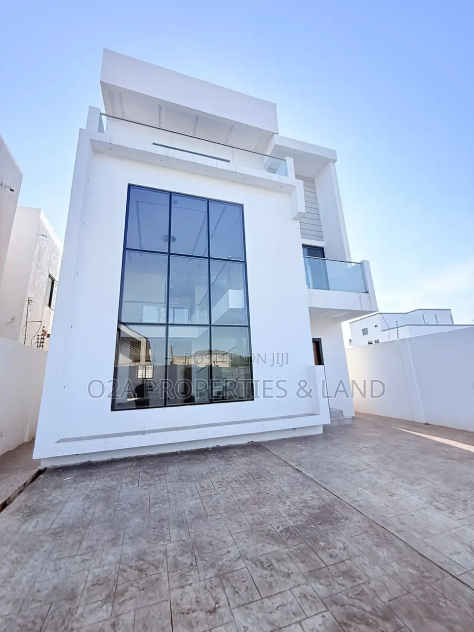 4bdrm House in Lakeside Estate for sale