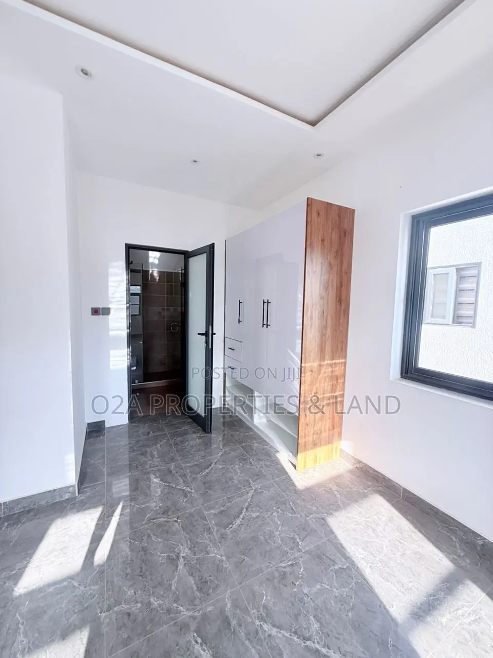 4bdrm House in Lakeside Estate for sale