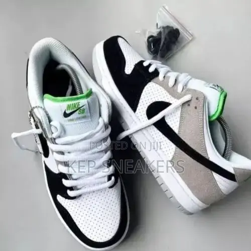 Nike Sb Dunk Low "Chlorophyll"