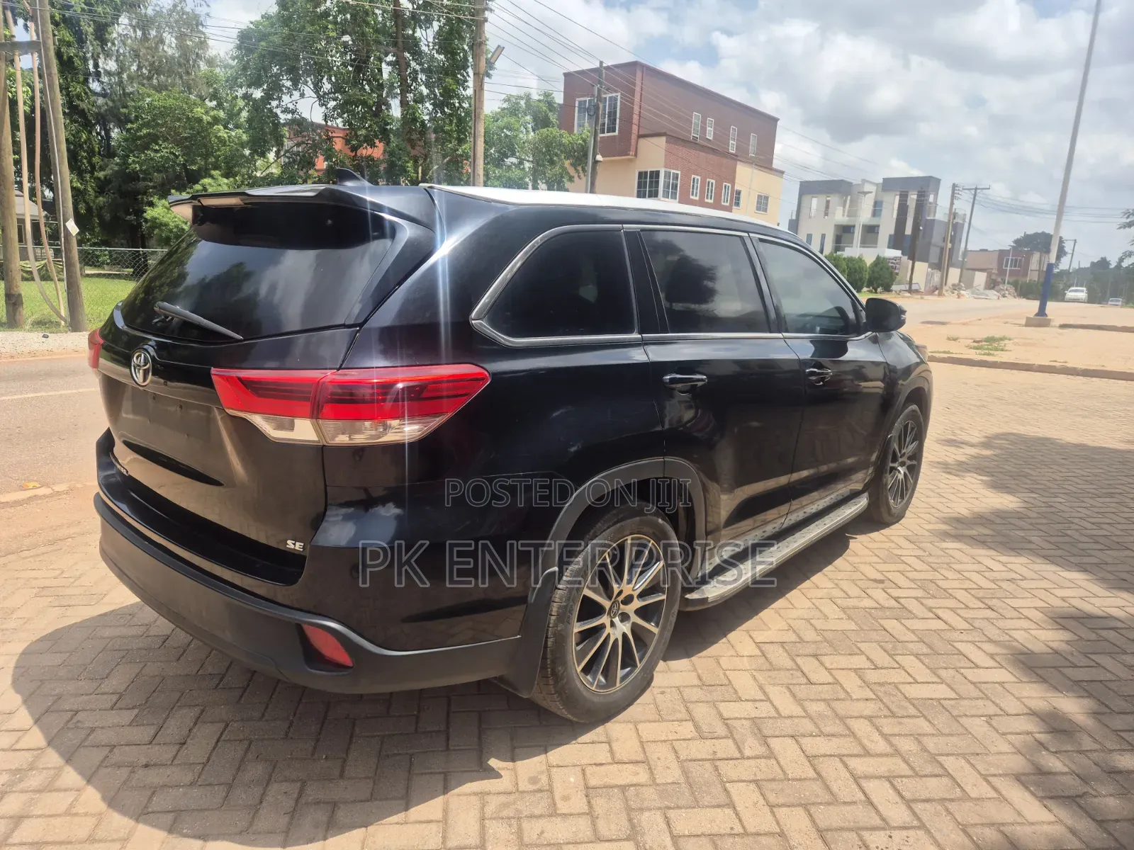 Toyota Highlander SE 4x4 V6 (3.5L 6cyl 8A) 2018 Black
