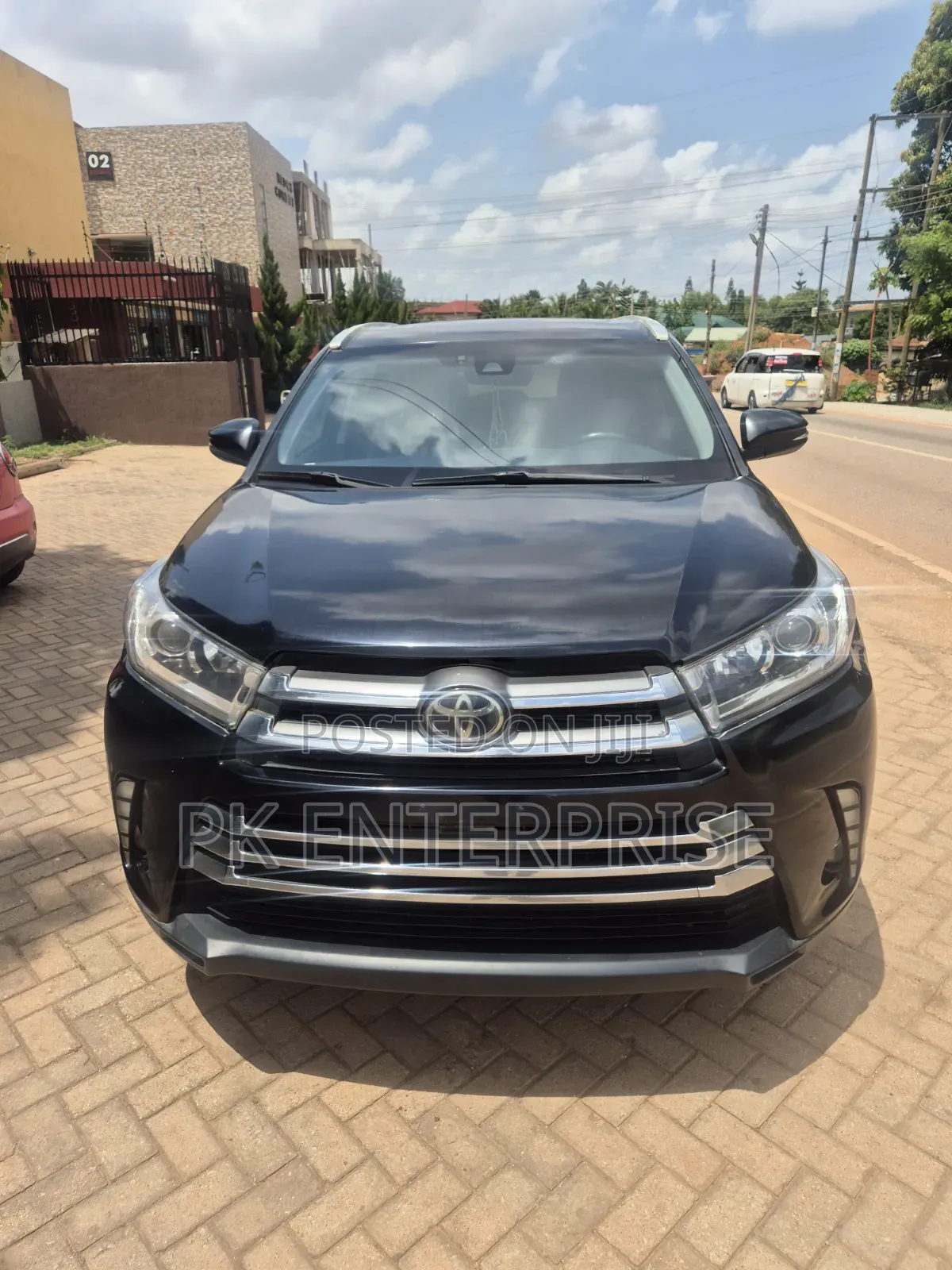 Toyota Highlander SE 4x4 V6 (3.5L 6cyl 8A) 2018 Black