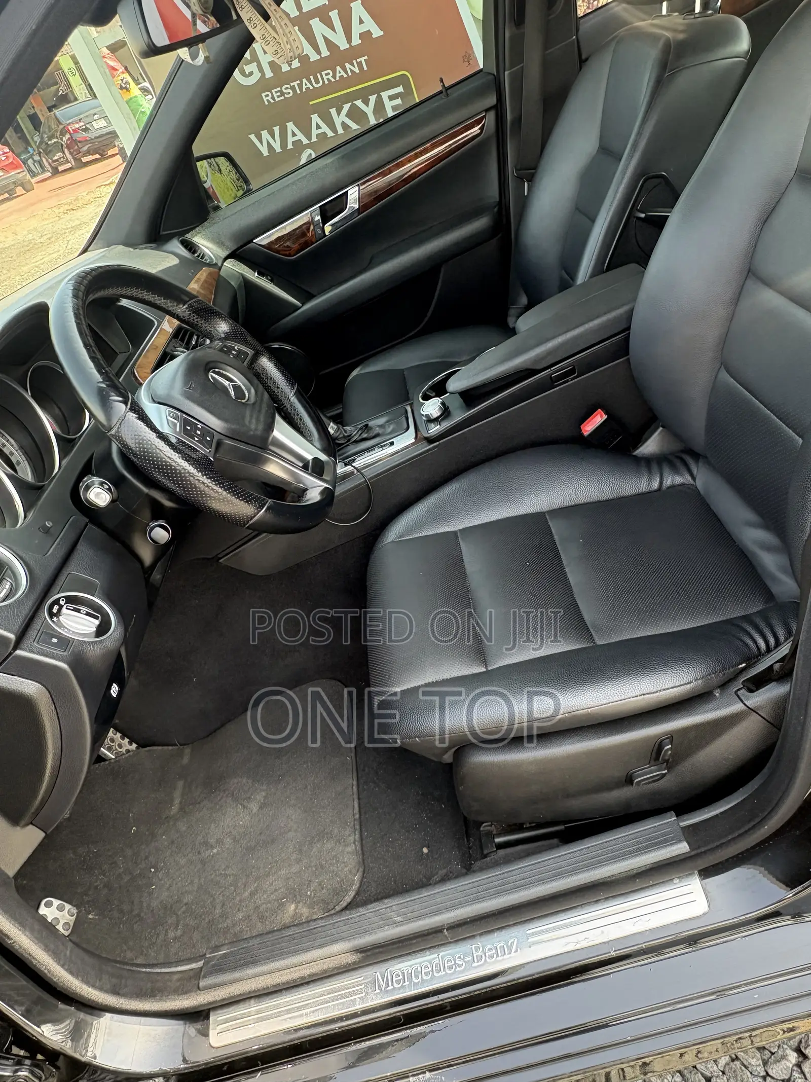 Mercedes-Benz C250 2014 Black