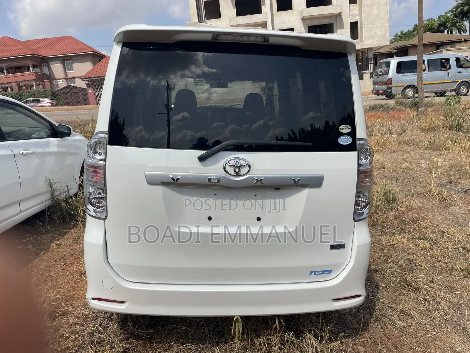 Toyota Voxy 2012 White