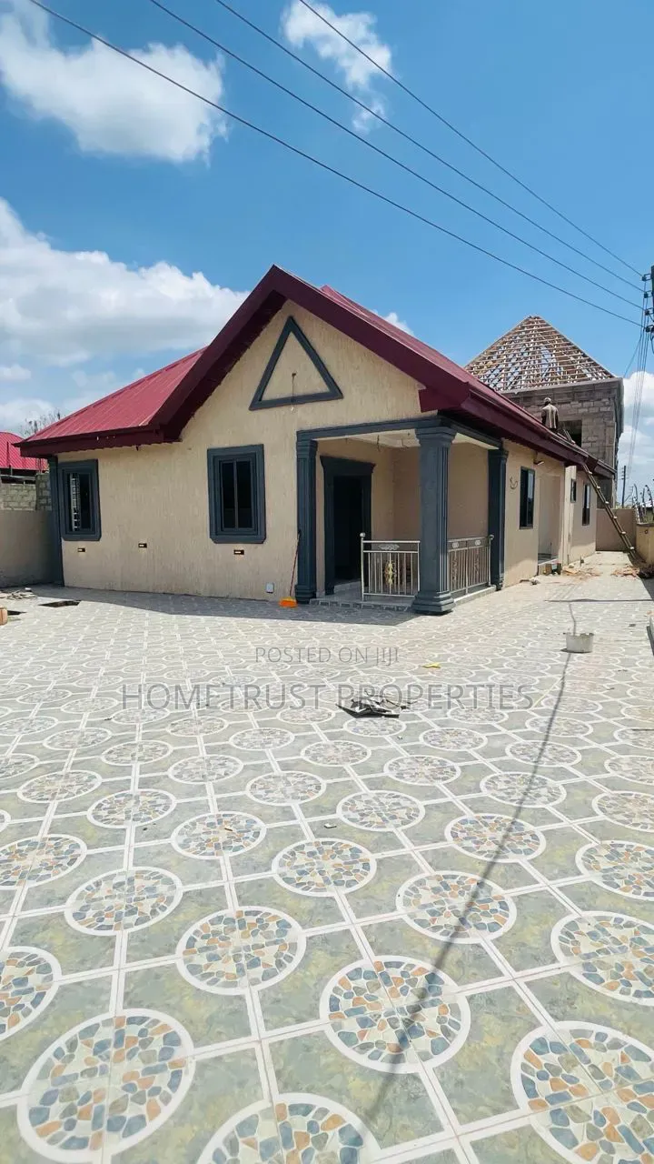 3bdrm House in Ablekuma Peace, Manhean for sale