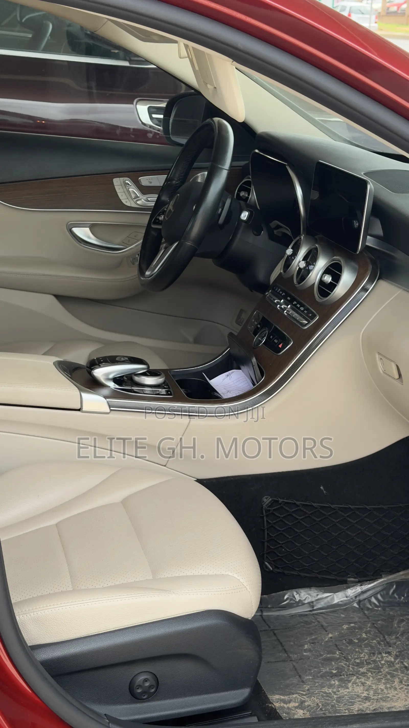 Mercedes-Benz C300 2020 Red