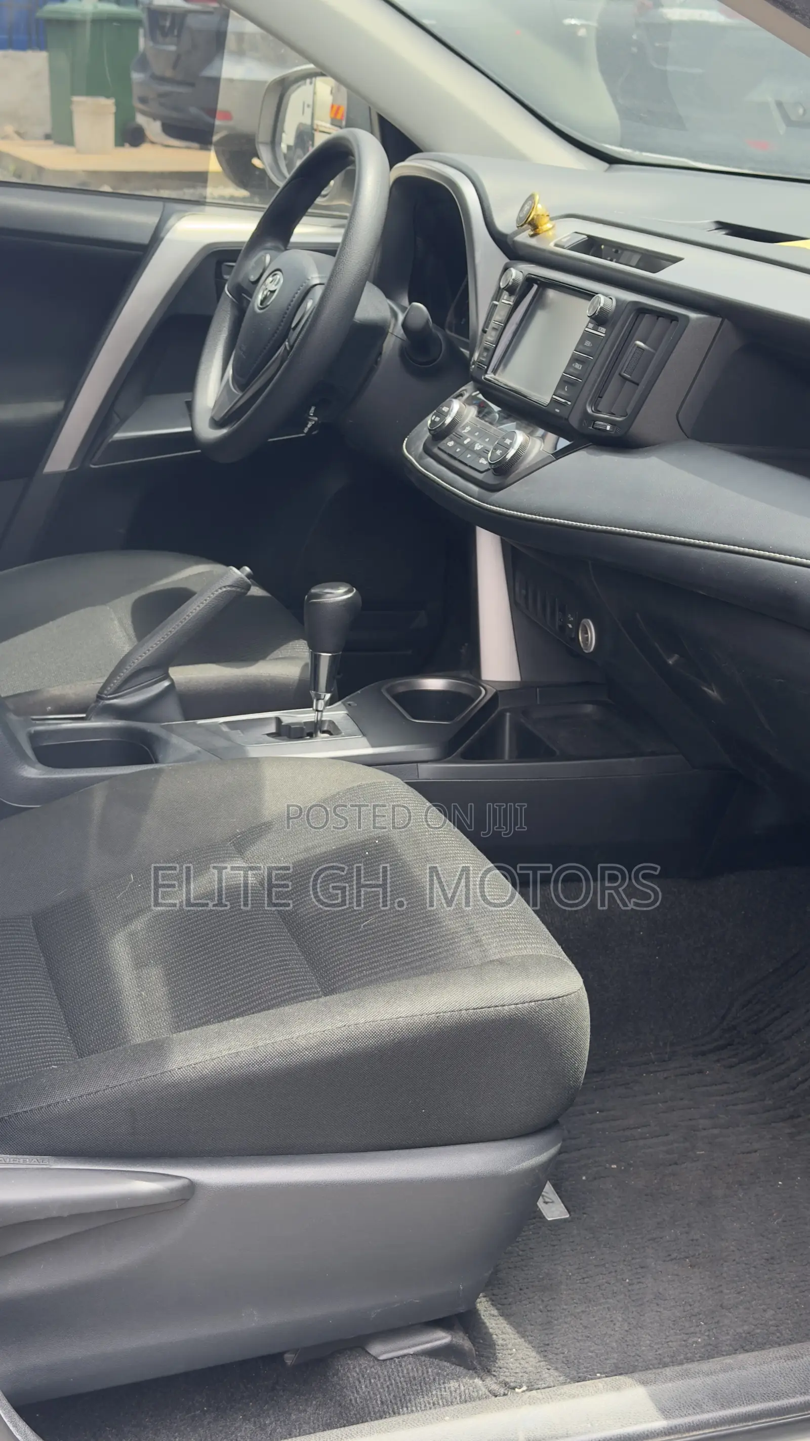 Toyota RAV4 2018 White