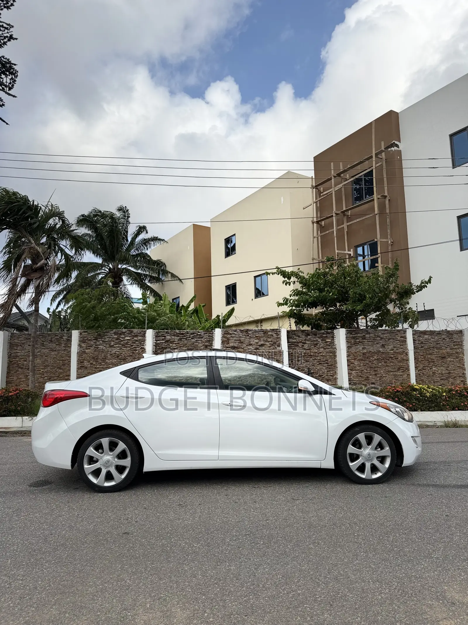 Hyundai Elantra Limited 4dr Sedan (1.8L 4cyl 6A) 2014 White