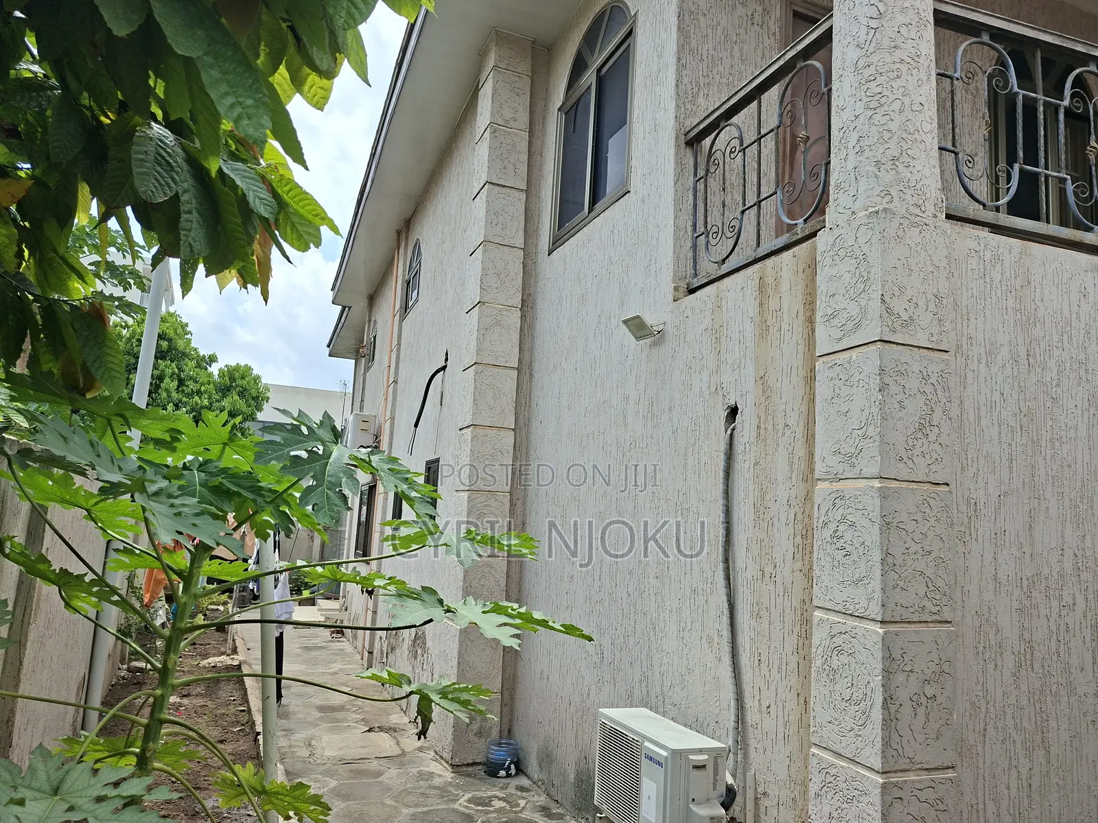 Furnished 5bdrm House in Boundary Road Area for sale