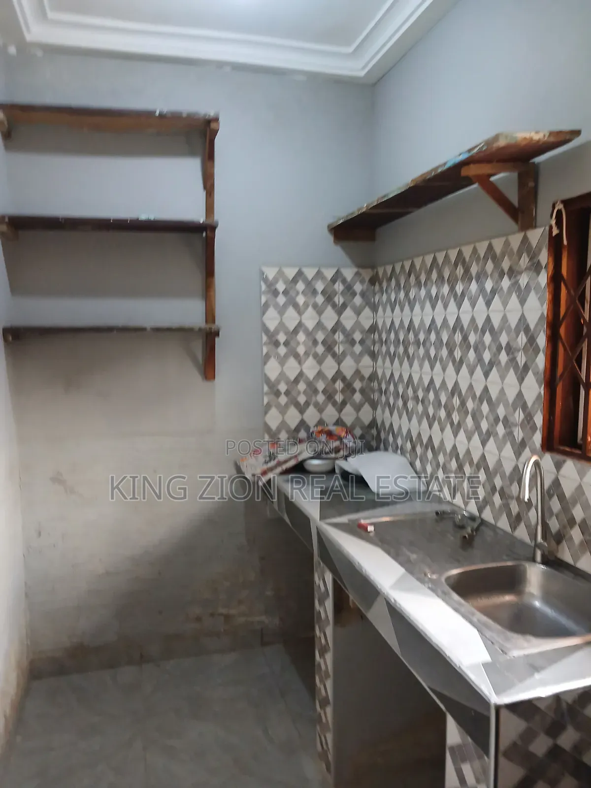 1bdrm Apartment in Kingzion Real, Last Stop for rent