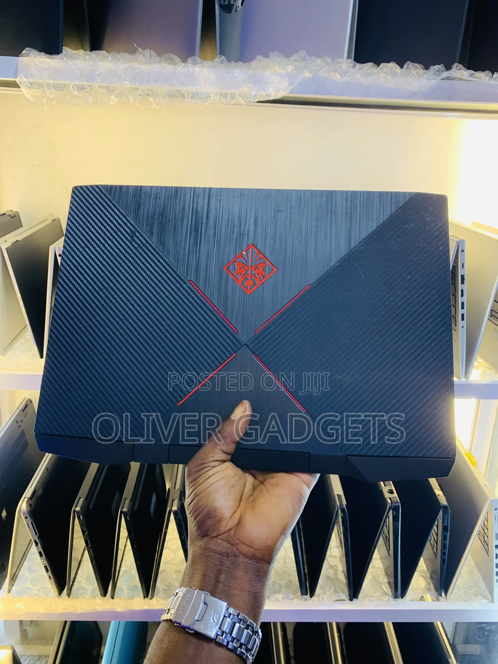Laptop HP Omen 15-dh002nr 16GB Intel Core i5 SSD 512GB