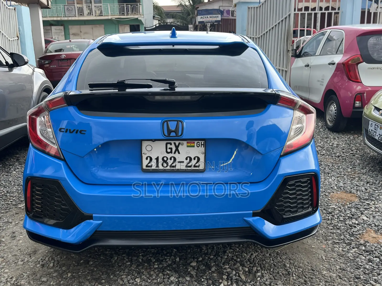 Honda Civic LX 4dr Hatchback (1.5L 4cyl) 2017 Blue