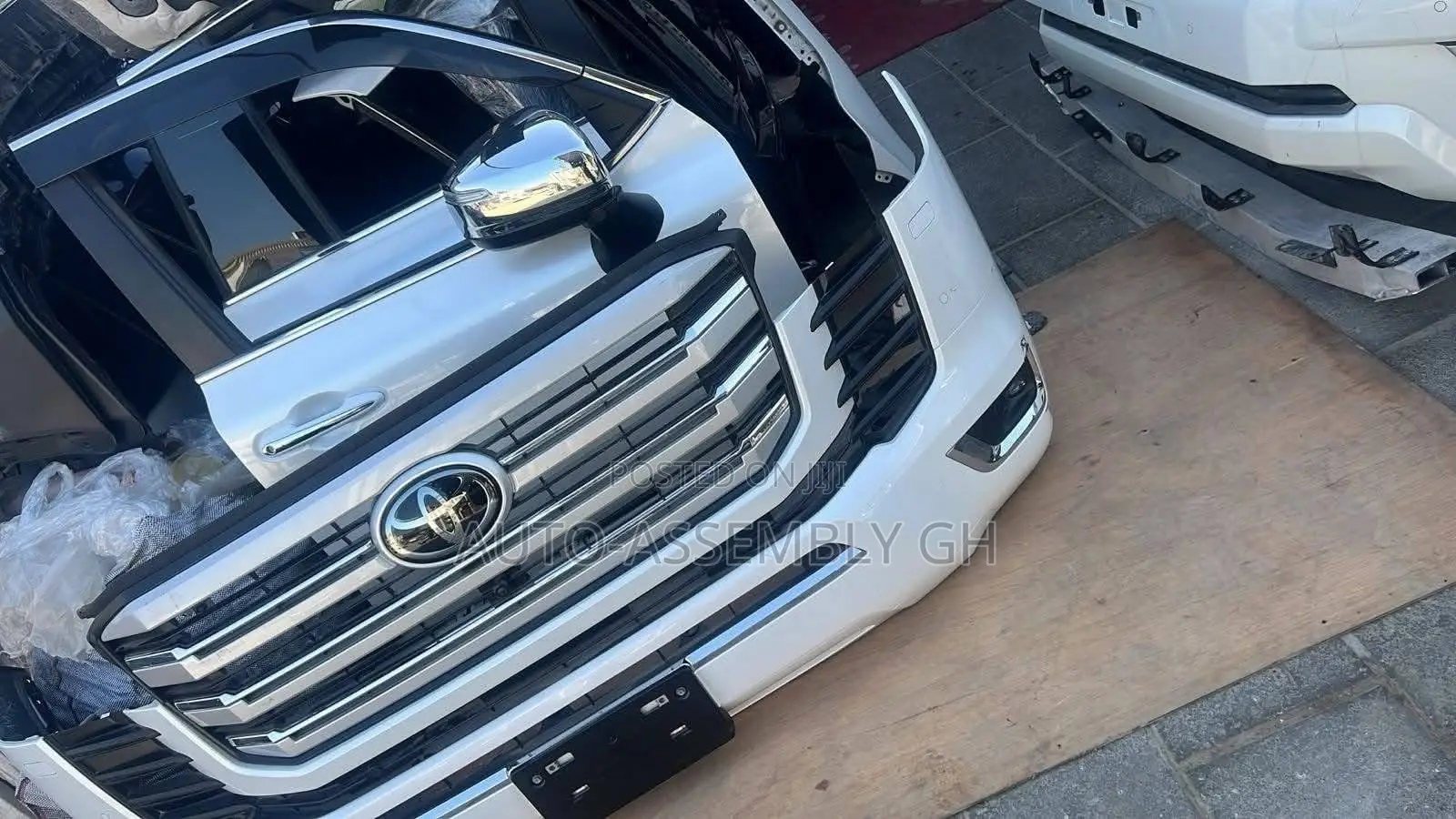 Toyota Land Cruiser 300 Front Bumper 2022,2023,2024,2025,2026