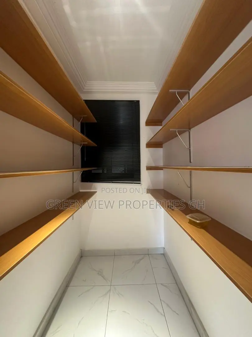 2bdrm Apartment in Achimota for rent