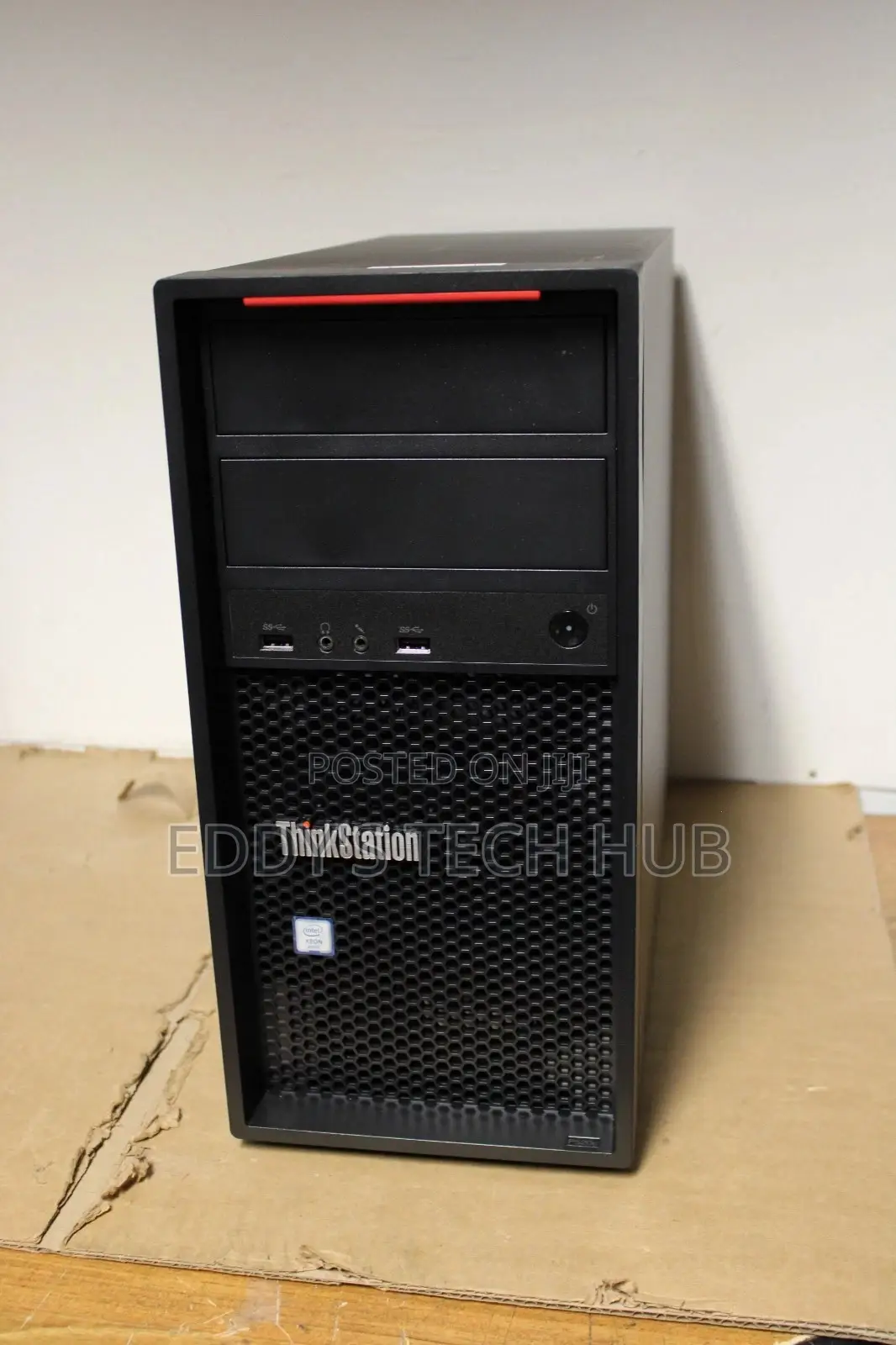 Desktop Computer Lenovo ThinkStation P520 16GB Intel Xeon SSD 256GB