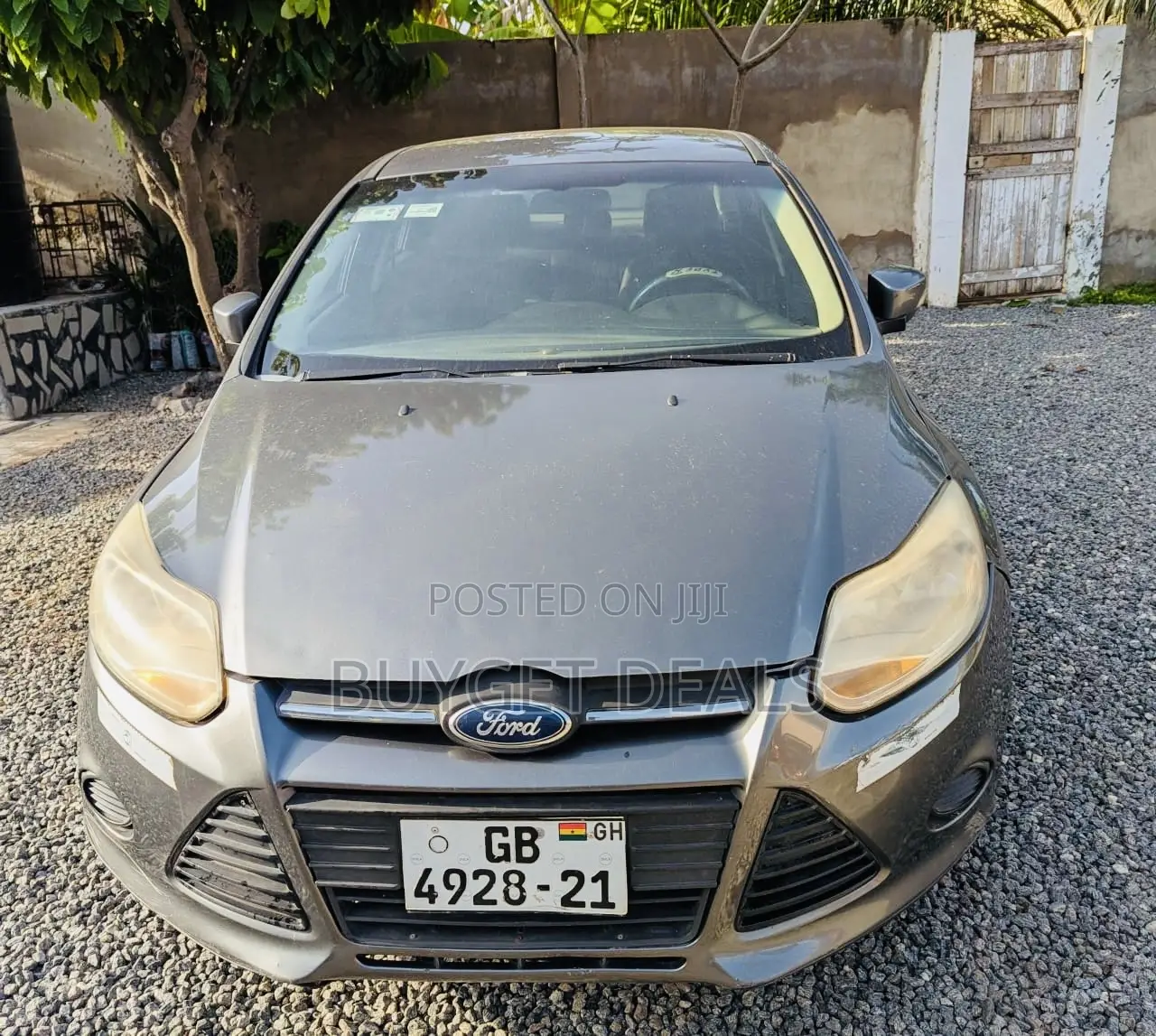 Ford Focus S Sedan FWD (2.0L 4cyl 5M) 2013 Silver