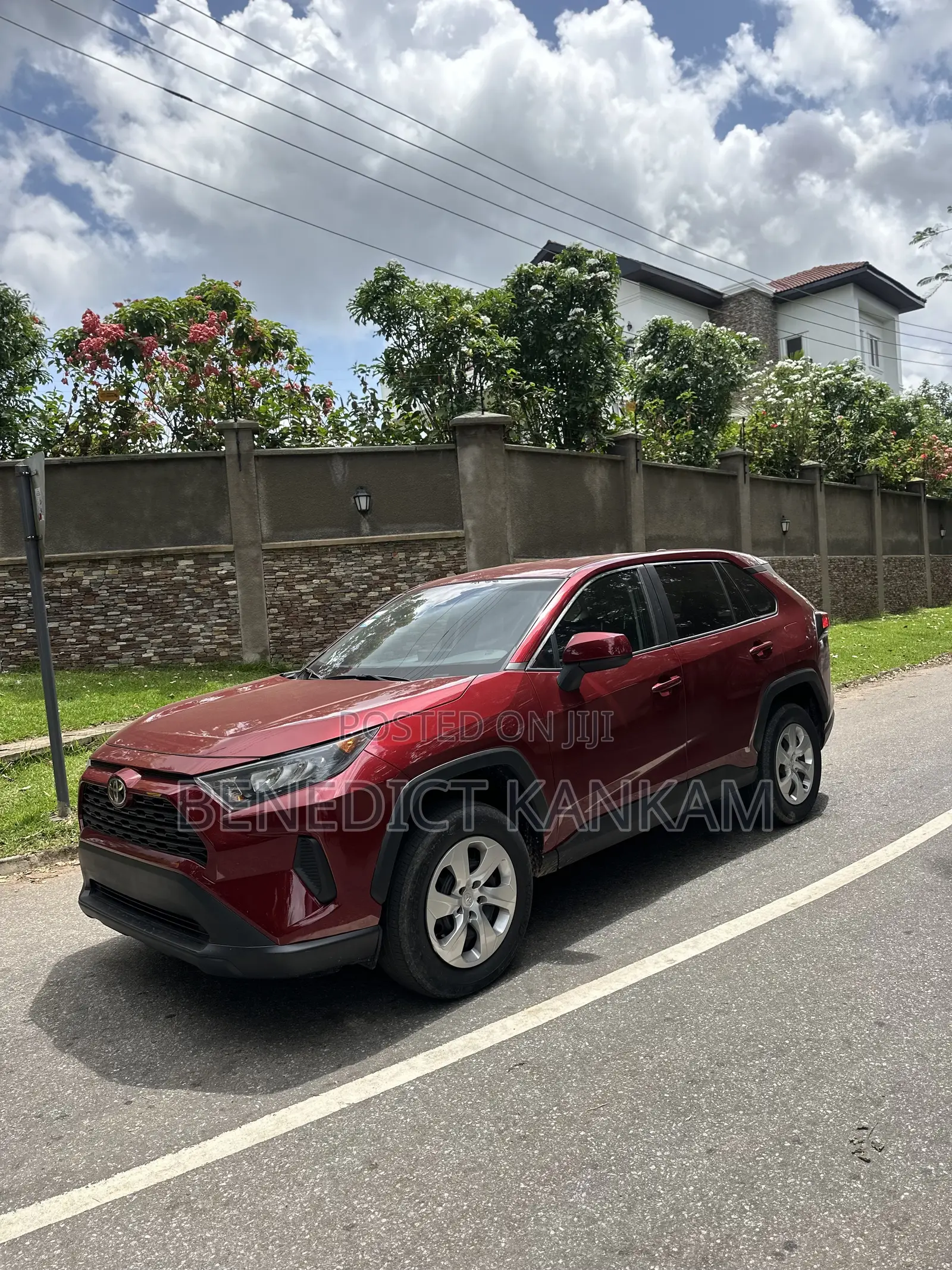 Toyota RAV4 LE 2022 Burgundy