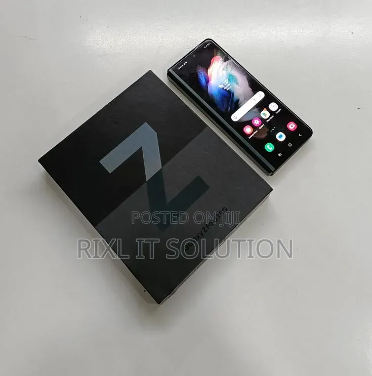 New Samsung Galaxy Z Fold 3 256 GB Black