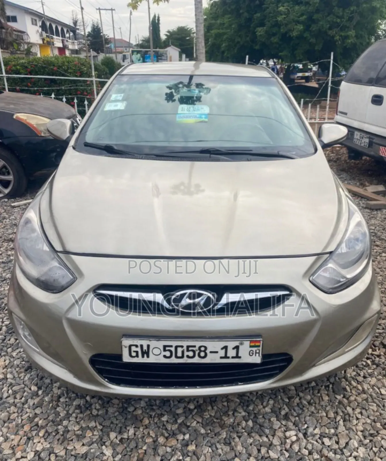 Hyundai Accent 2011 Gold