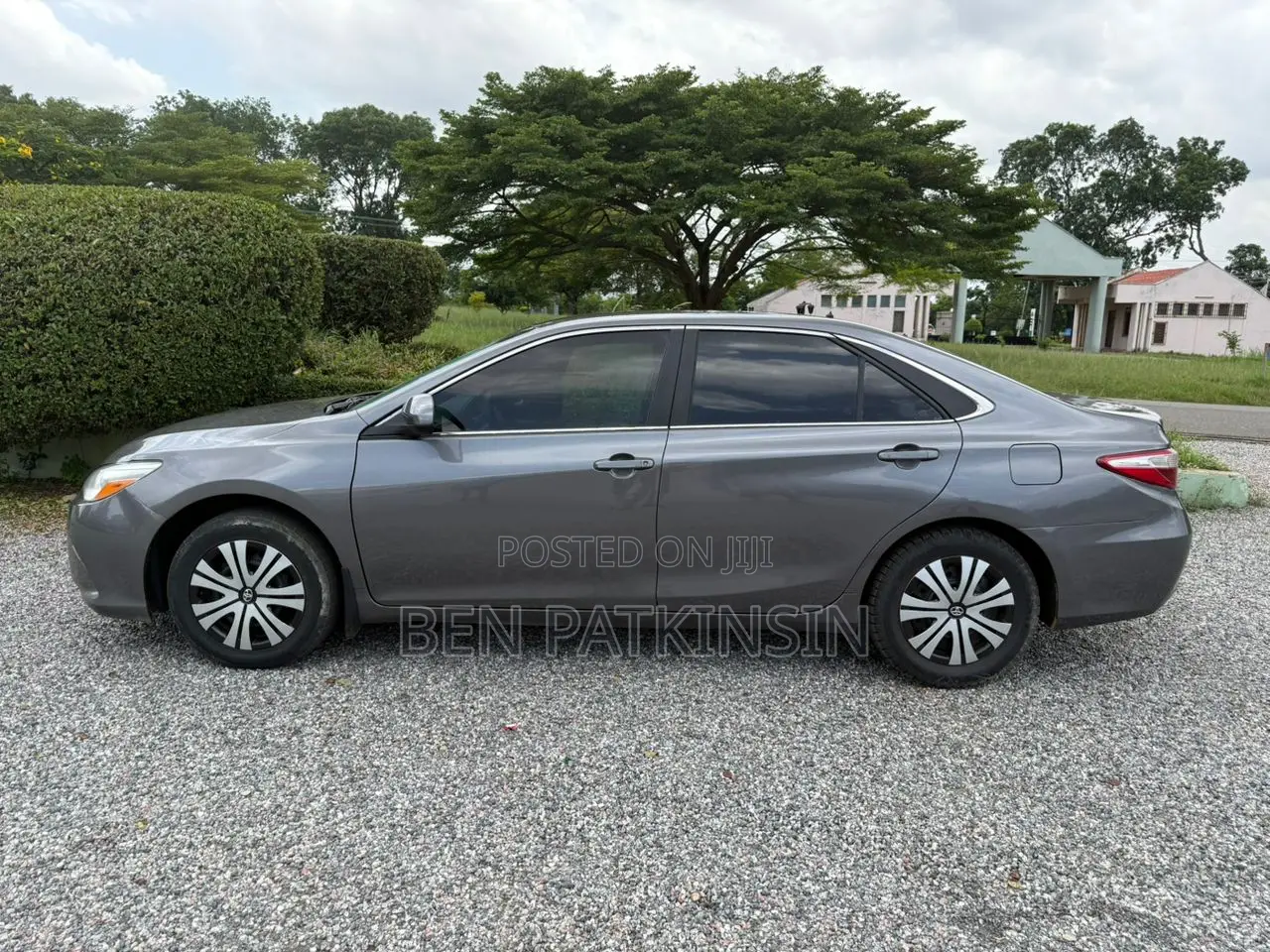 Toyota Camry LE 4dr Sedan (2.5L 4cyl 6A) 2016 Gray