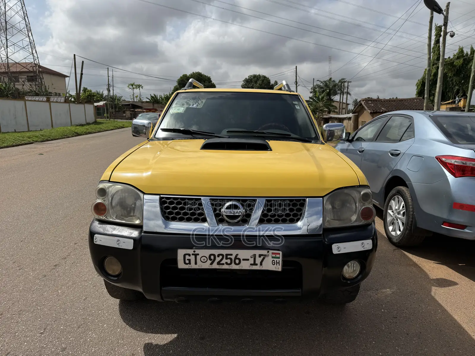 New Nissan Hardbody 2017 Yellow