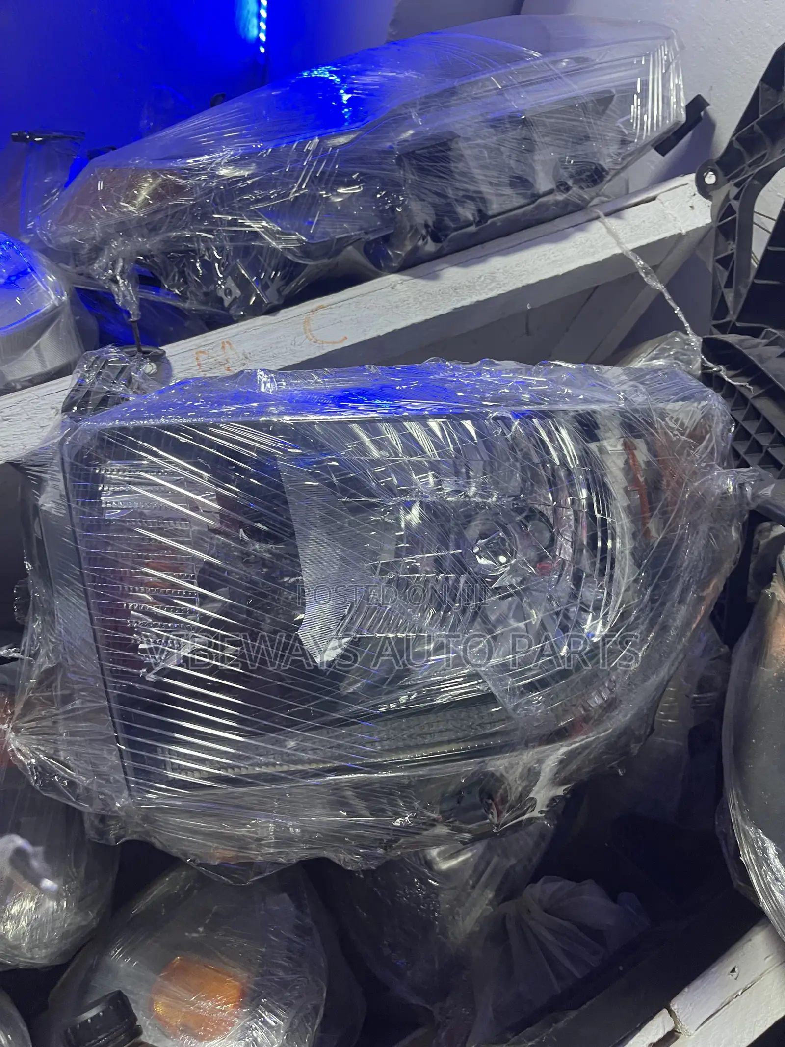 Toyota Tundra 2017-2021 Headlights Original Left Led