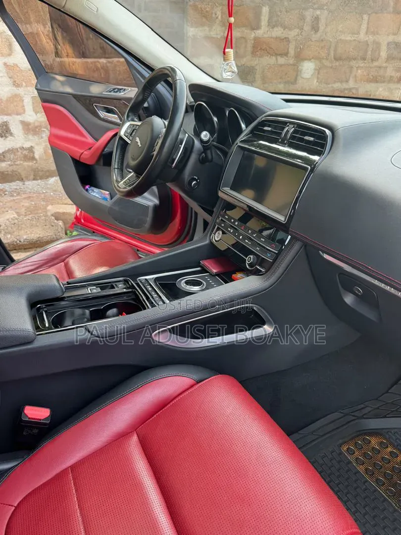 Jaguar F-Pace S AWD 2020 Red