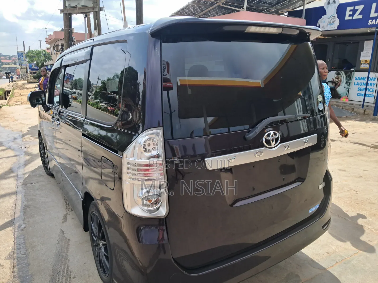 Toyota Voxy 2011 Black