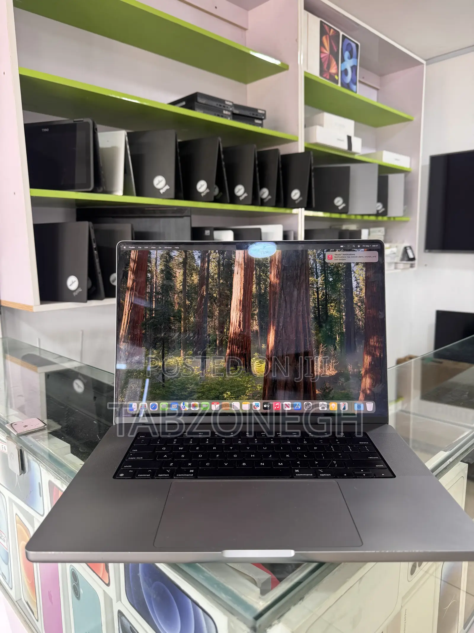 Laptop Apple MacBook Pro 2021 M1 32GB Apple M1 Pro SSD 512GB