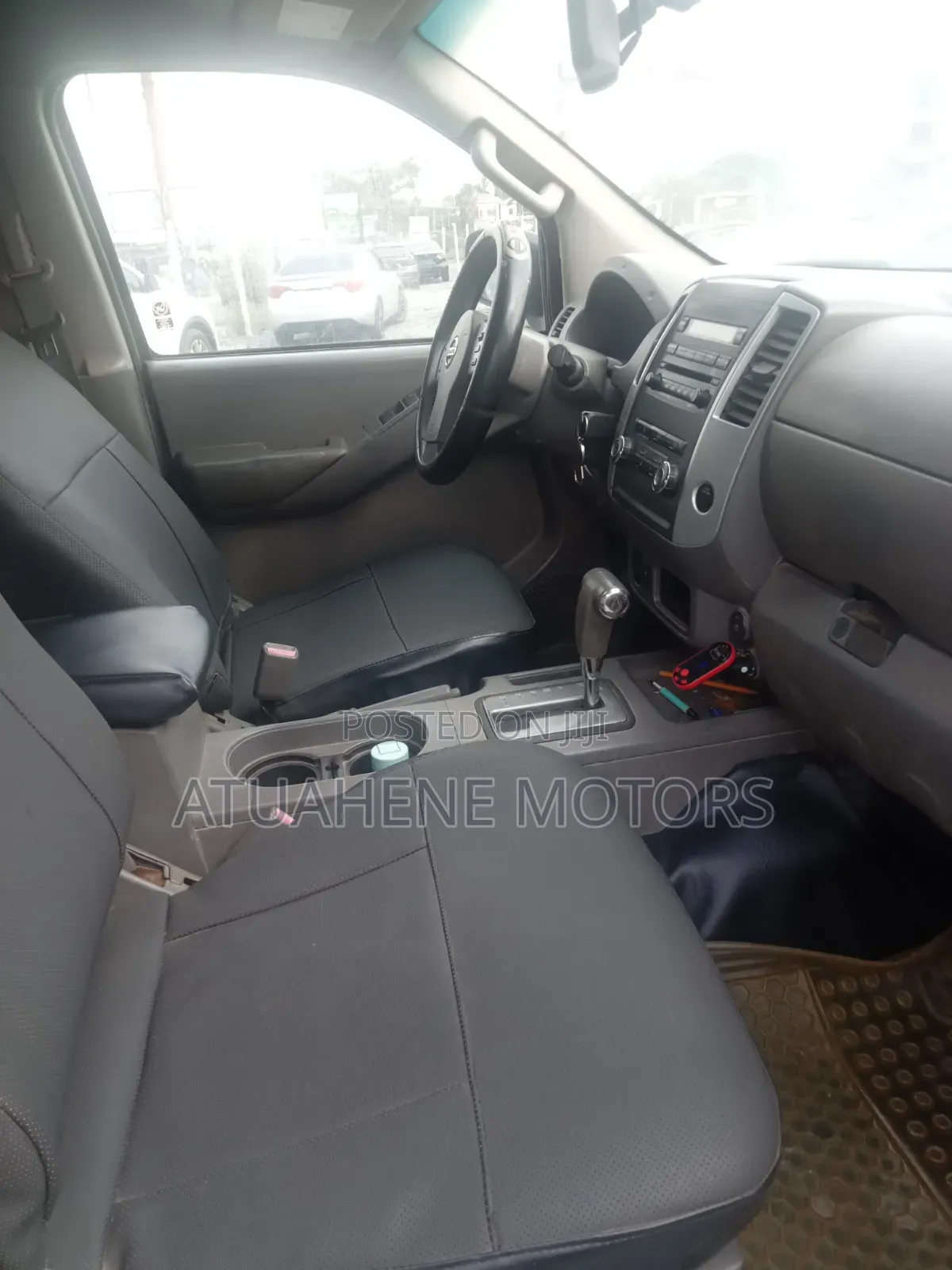 Nissan Frontier 2011 Silver