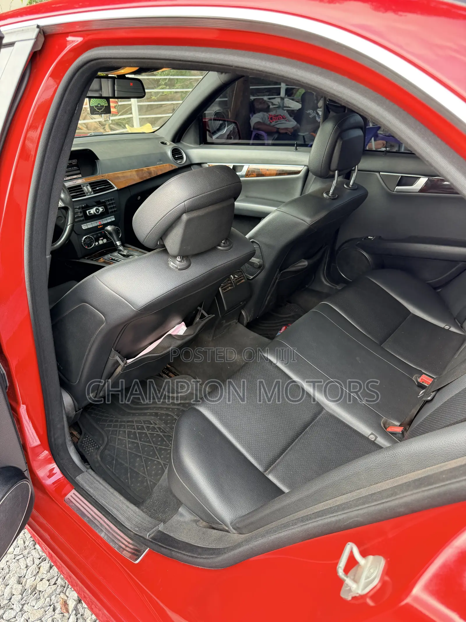 Mercedes-Benz C250 2013 Red