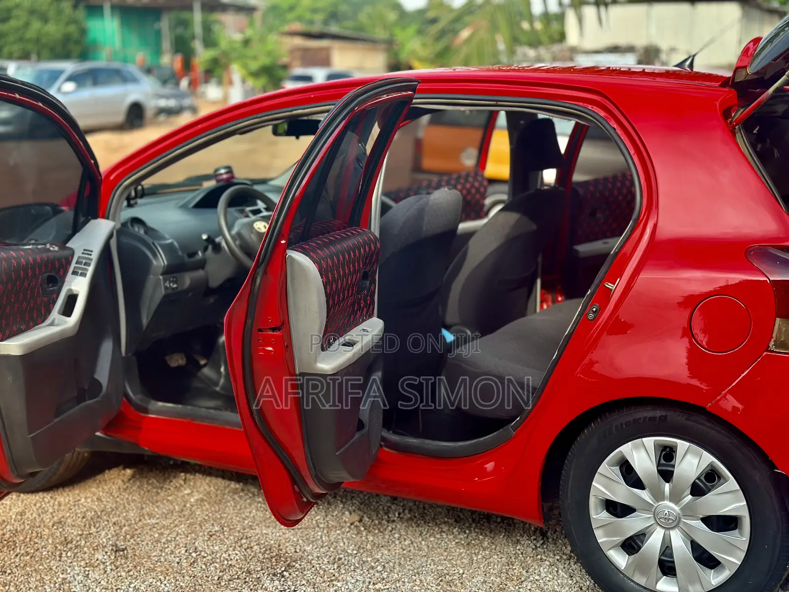 Toyota Yaris Base Sedan 4dr 2010 Red