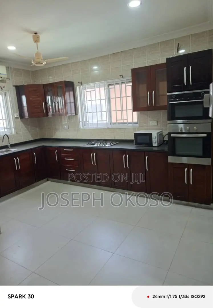 3bdrm House in Little Rock Consult, Achimota for rent