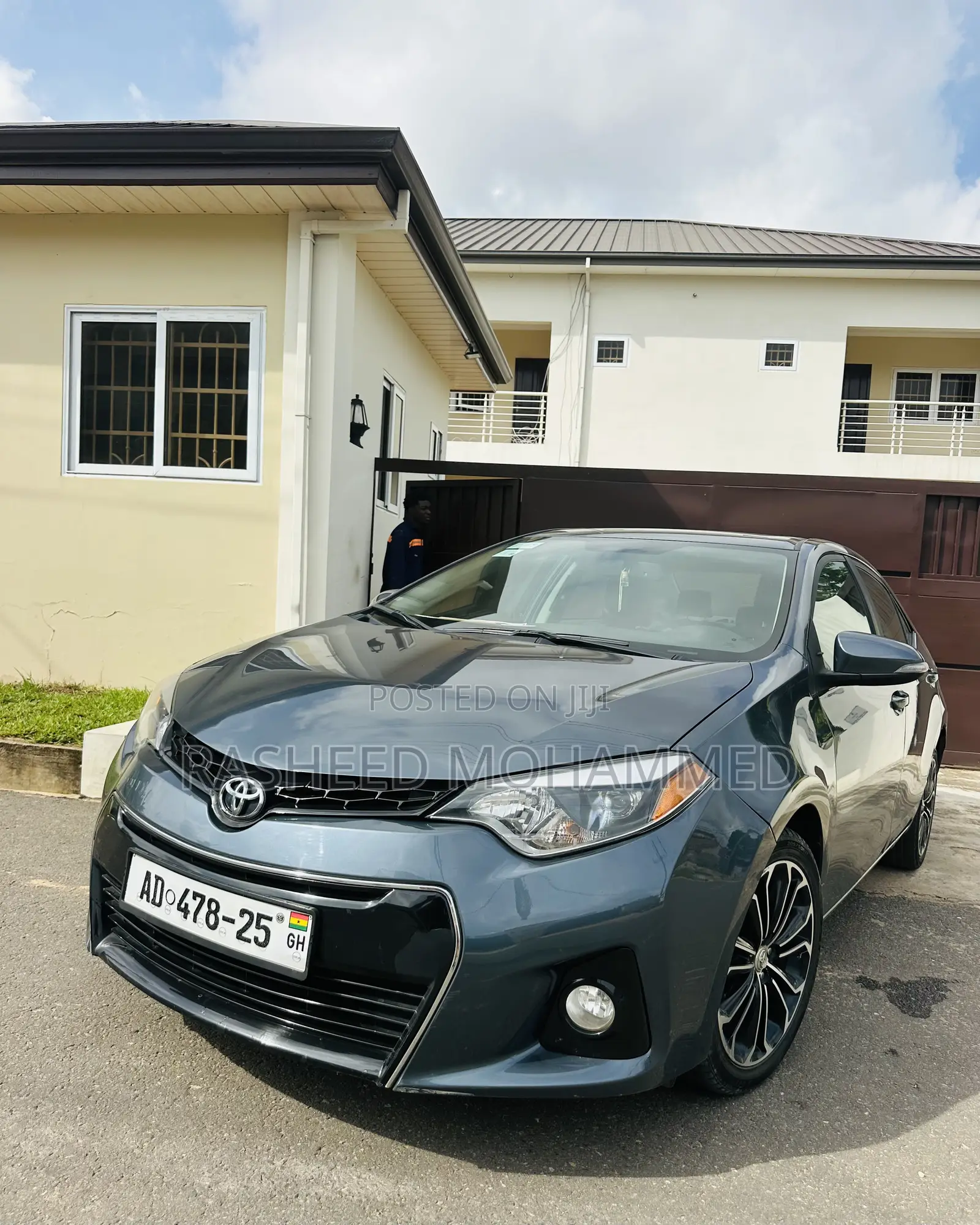 Toyota Corolla S w/Special Edition Pkg (1.8L 4cyl CVT) 2016 Gray