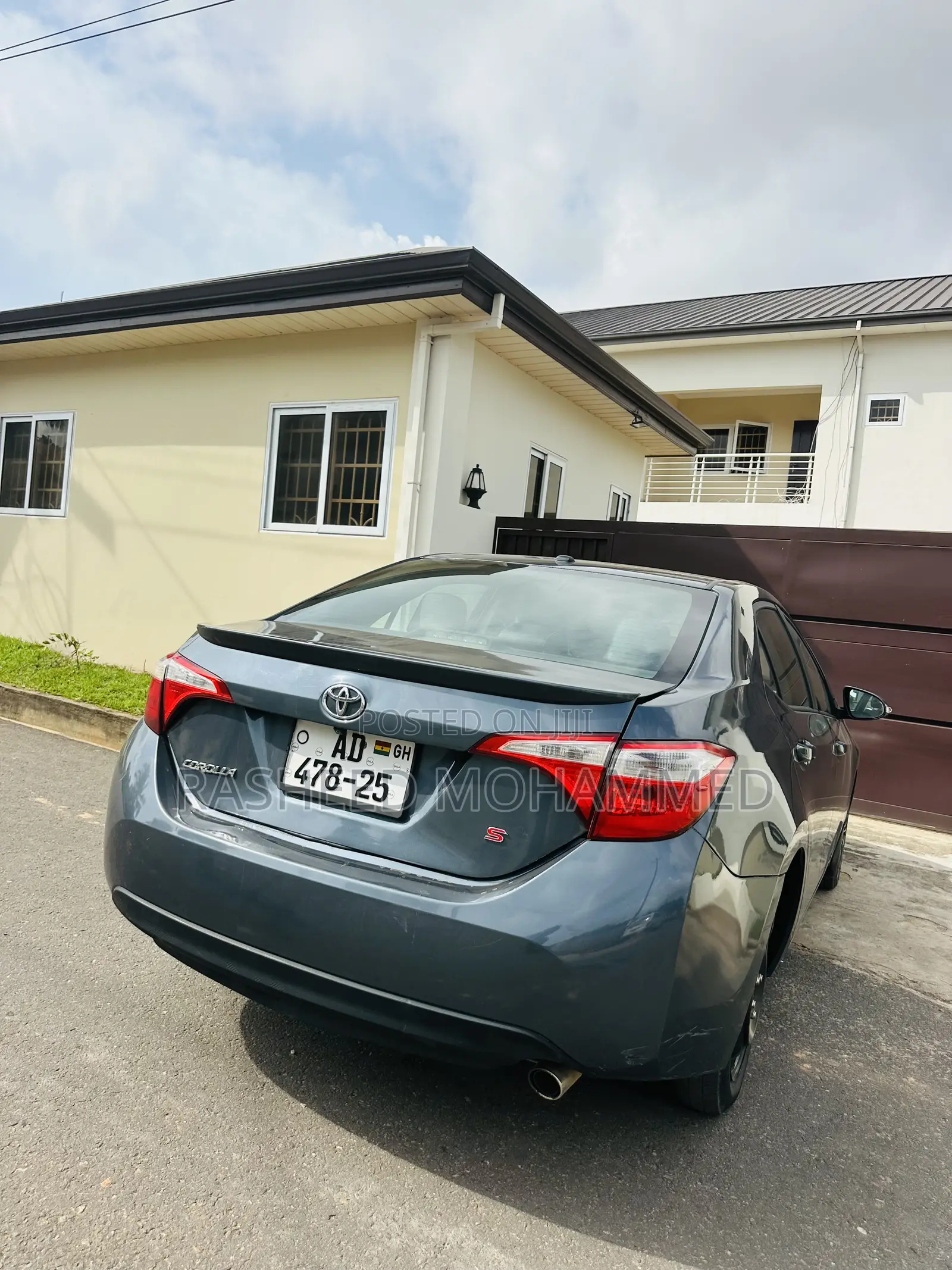 Toyota Corolla S w/Special Edition Pkg (1.8L 4cyl CVT) 2016 Gray