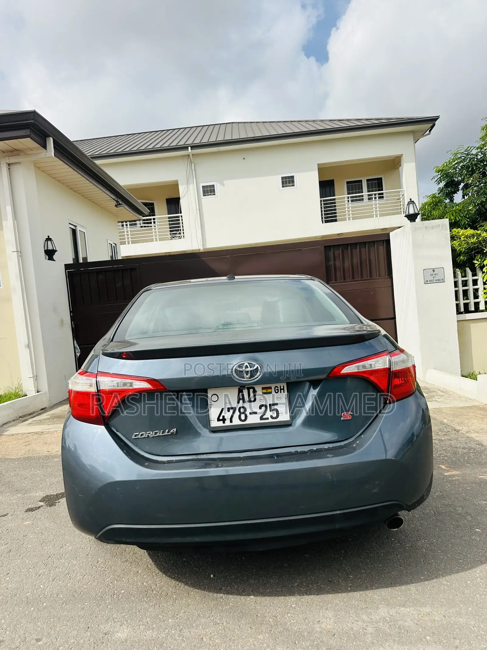 Toyota Corolla S w/Special Edition Pkg (1.8L 4cyl CVT) 2016 Gray