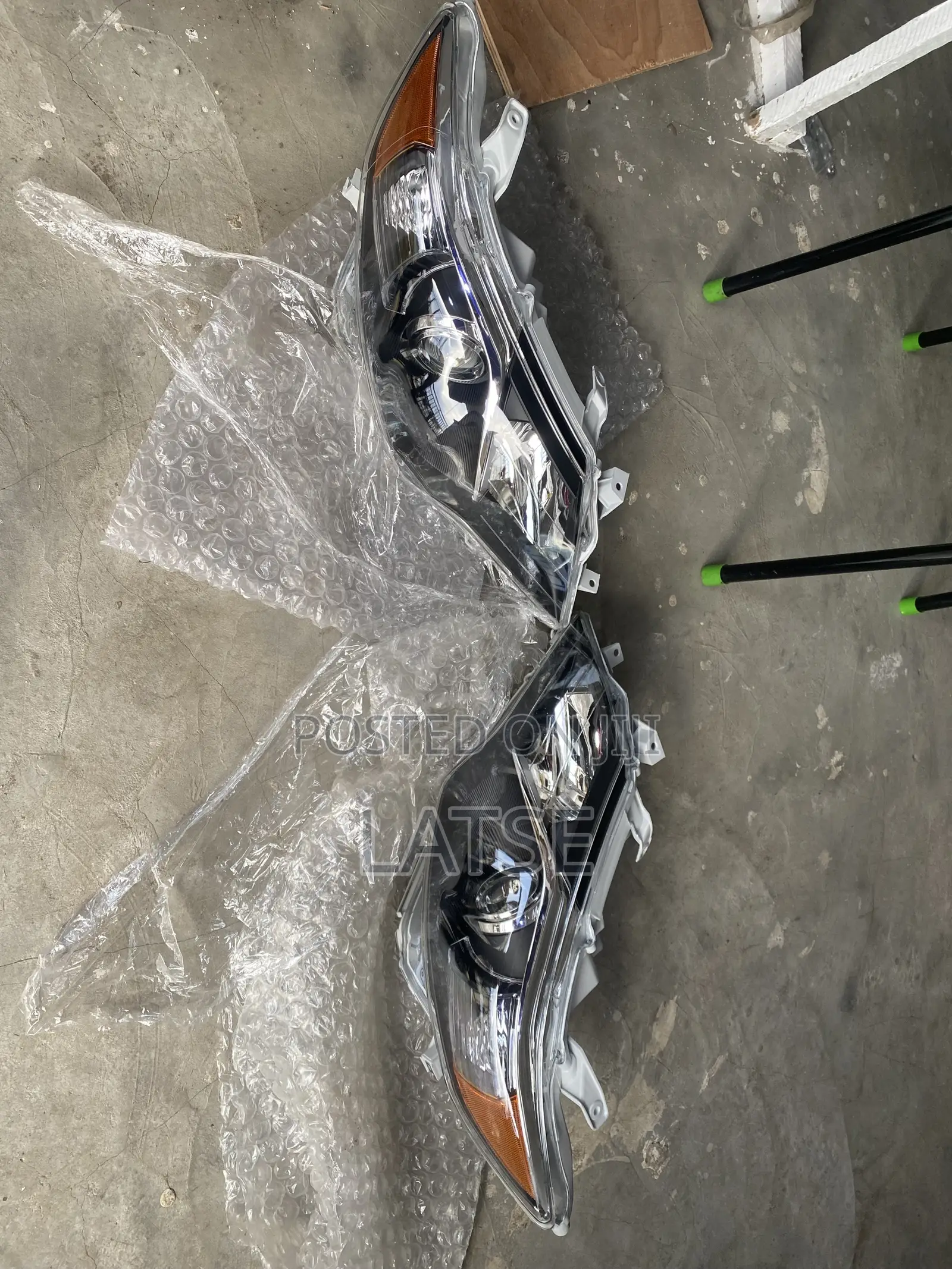 Toyota Camry Spider 2012,2013,2014 Headlight Pair