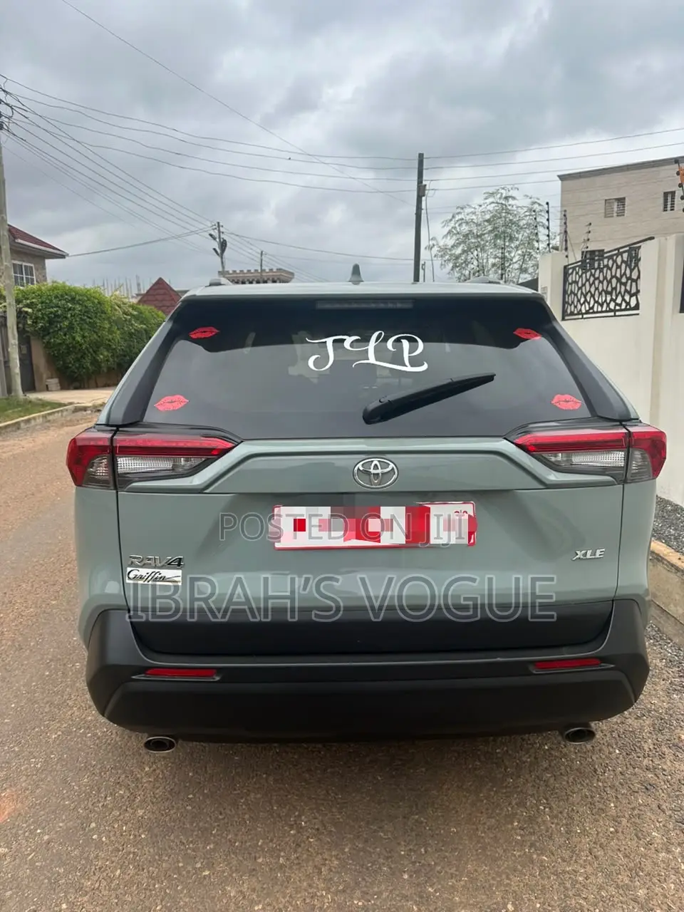 Toyota RAV4 XLE AWD 2020 Gray