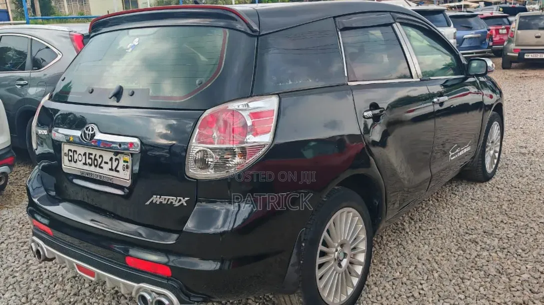 Toyota Matrix XR Hatchback FWD (1.8L 4cyl 4A) 2007 Black