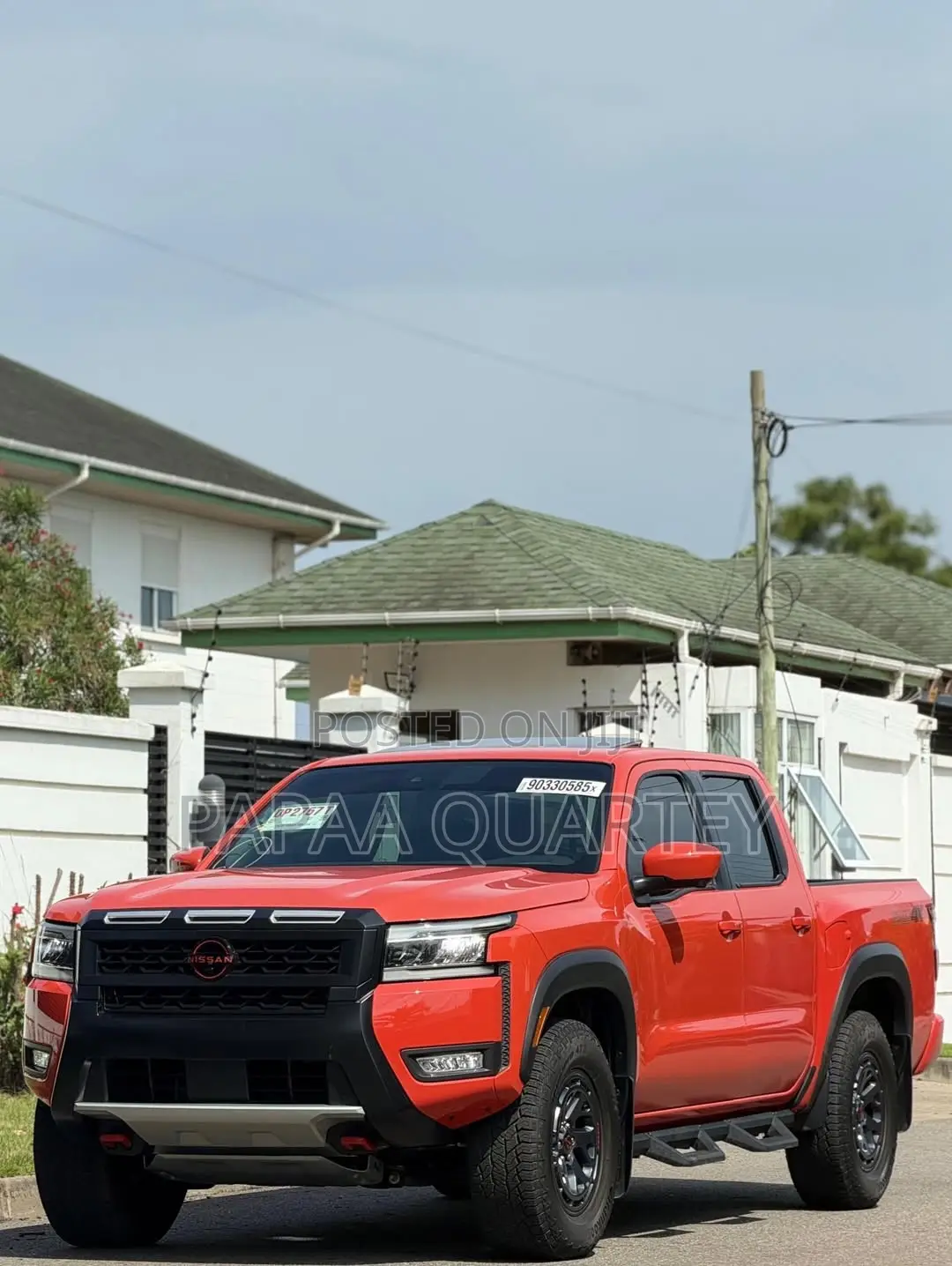 Nissan Frontier 2025 Orange