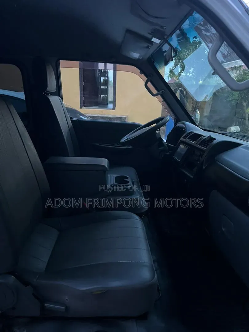 Mazda Bongo 2015 White